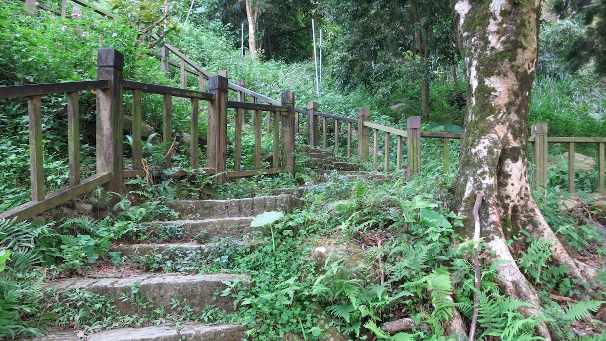 崁頭山步道一隅