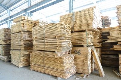 明昇木業目前可提供柳杉結構用材約100立方公尺
