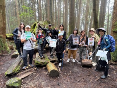 林業保育署嘉義分署監測志工協助於登山步道宣導森林防火觀念