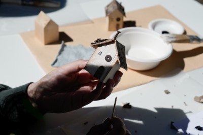 親子一起動手做微縮小木屋，共同創造珍貴的阿里山回憶