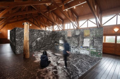 沼平車站二樓展區展出平面影像，讓民眾透過空照圖對應現況