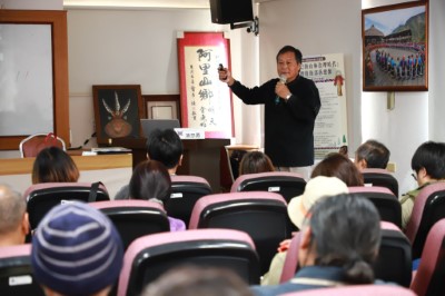 鄒族獵人協會浦忠勇研究員援引鄒族諺語「獵場是男人身心靈的居所」，體現原住民獵人的知識體系與價值觀