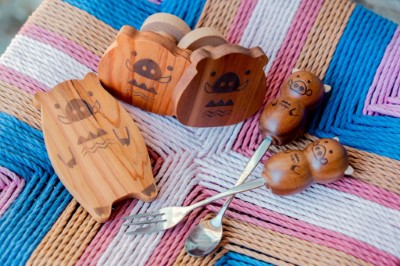 以來吉部落重要象徵—山豬為設計核心製作的3款新品包括「好搭啦山豬開瓶器」、「來吉好好吃餐具組」及「來吉山豬勾勾好」