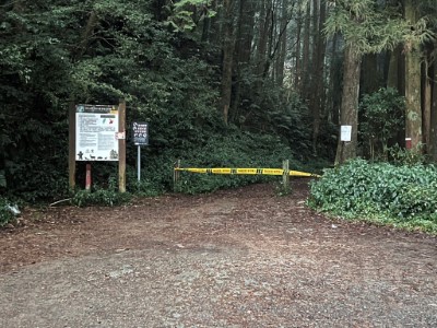 林業保育署嘉義分署在石山引水道入口處設立告示及加裝鐵鍊，避免遊客進入黑熊活動頻繁區域